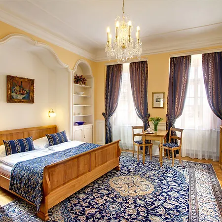 Golden Star Hotel 4*