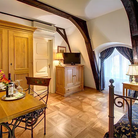 Golden Star פראג