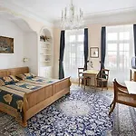Golden Star Ξενοδοχείο 4*