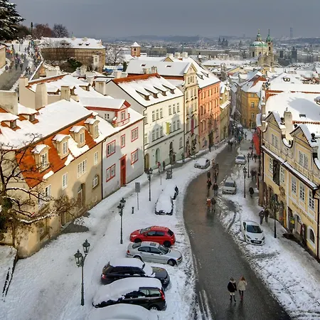 Golden Star Hotell 4*