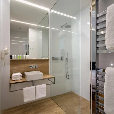 Hotel Golden Star 4*