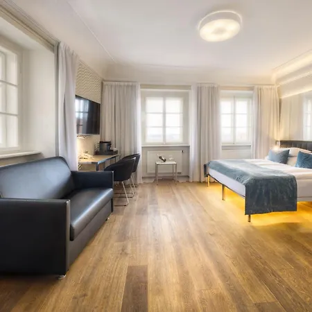 Golden Star Praag