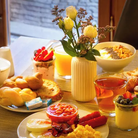 Golden Star Hotel 4*