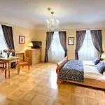 Golden Star Praga