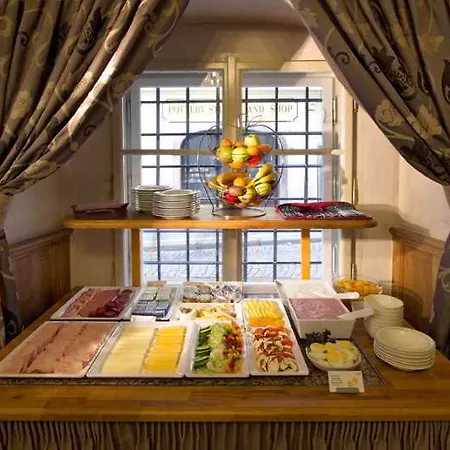 Hotel Golden Star 4*