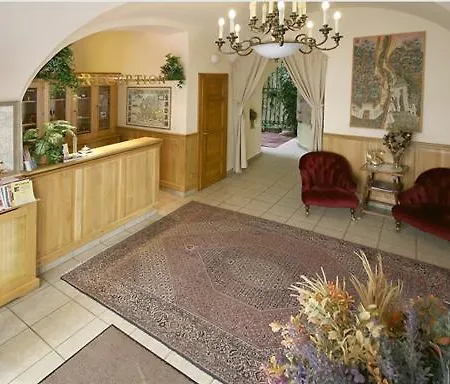 Golden Star 4* Praga