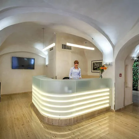 Hotel Golden Star 4*