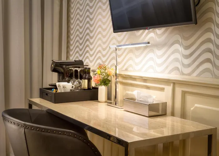 Golden Star Hotel 4*