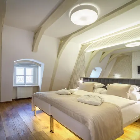 Hotel Golden Star 4*